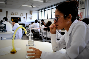 O principio quimico do bafometro EM02M1 2018-03-23 FT (22) O principio quimico do bafometro EM02M1 2018-03-23 FT (22)