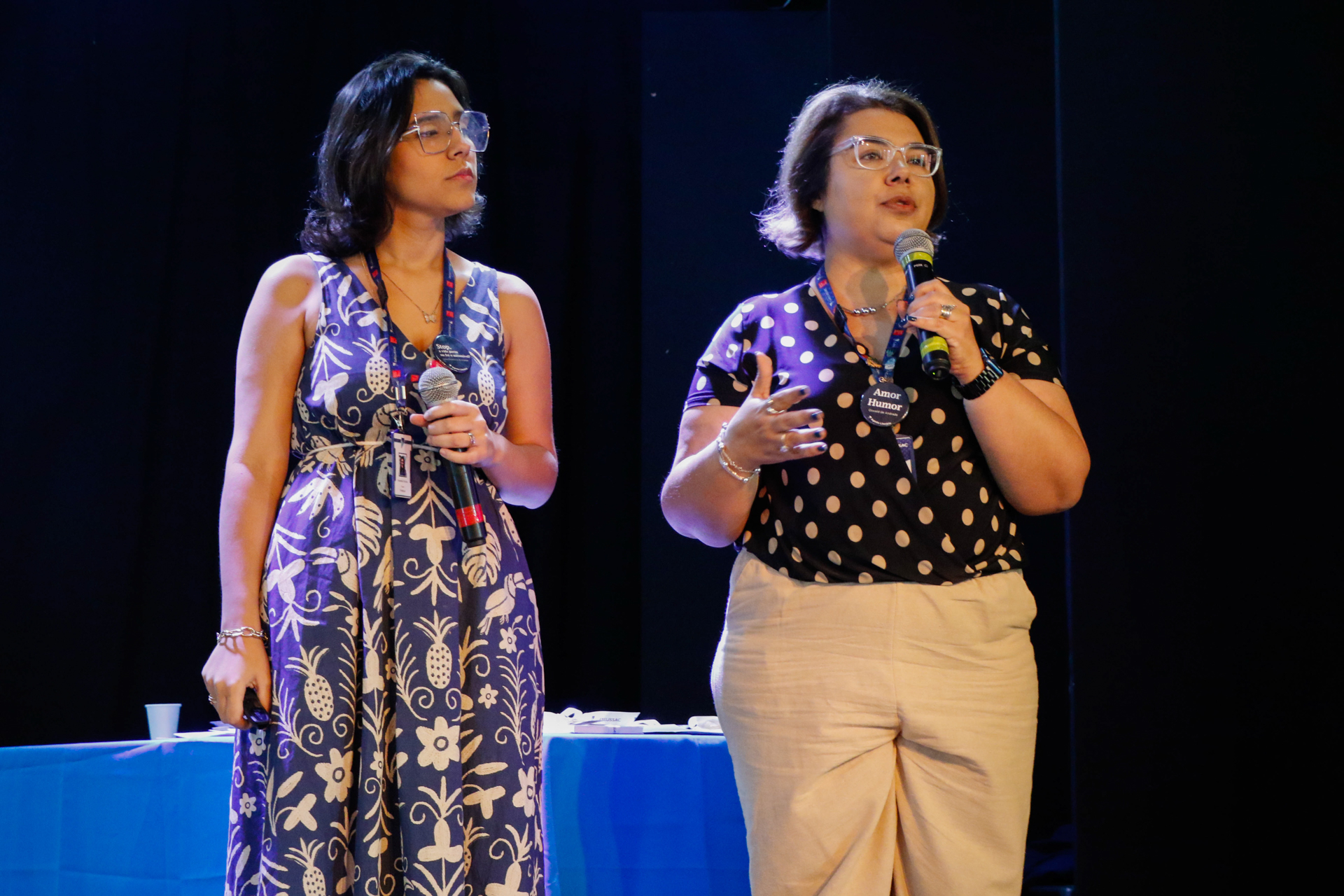 As professoras de Linguagens Karla Faria e Amanda Braga