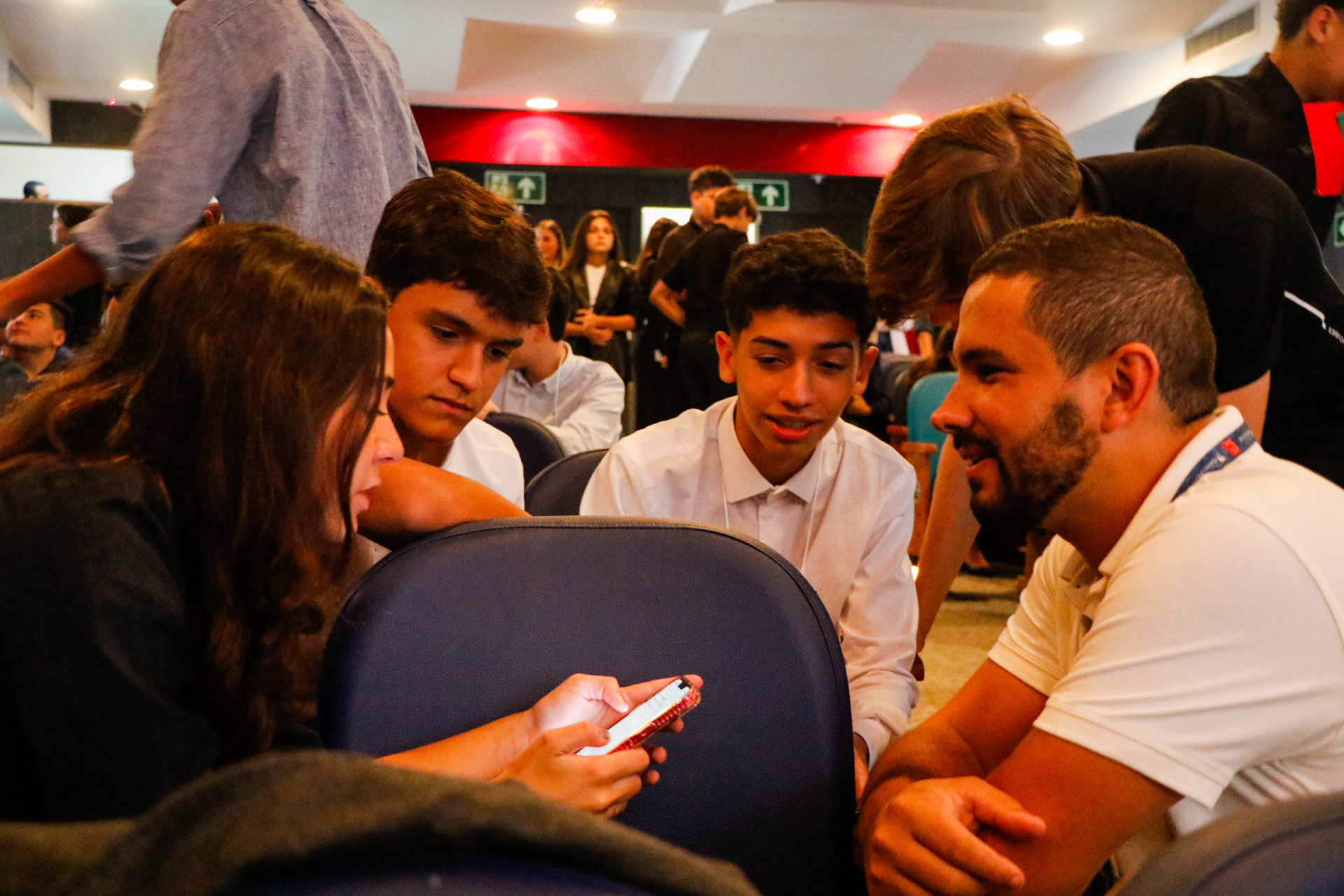 Alunos no Fórum de Discussões