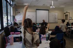 por um mundo melhor 2025