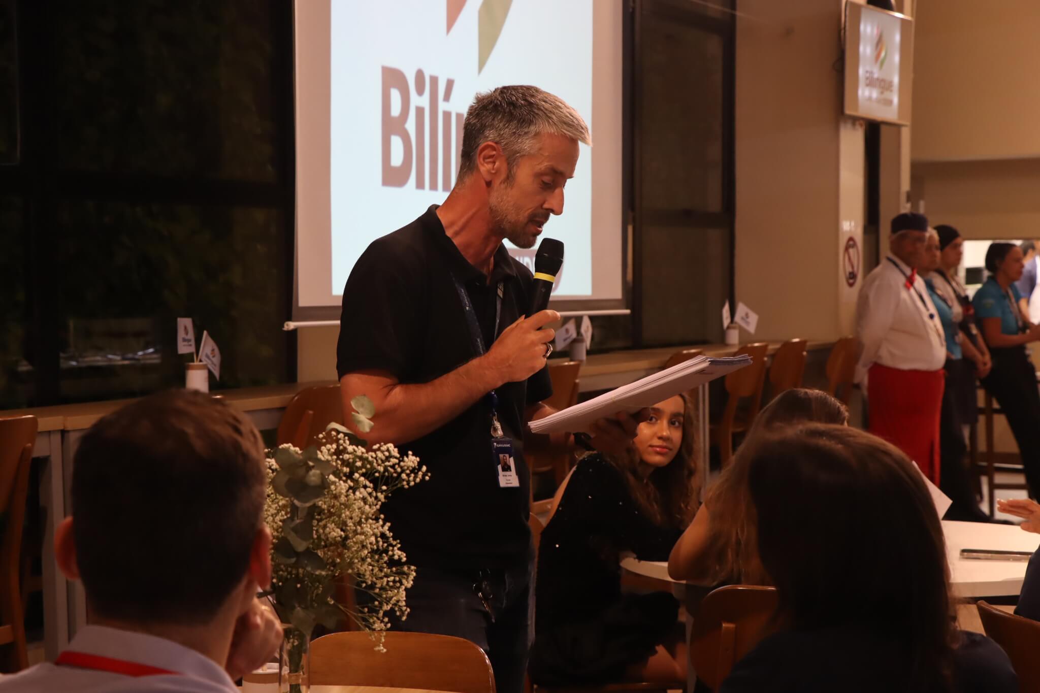 Encerramento Bilíngue Middle