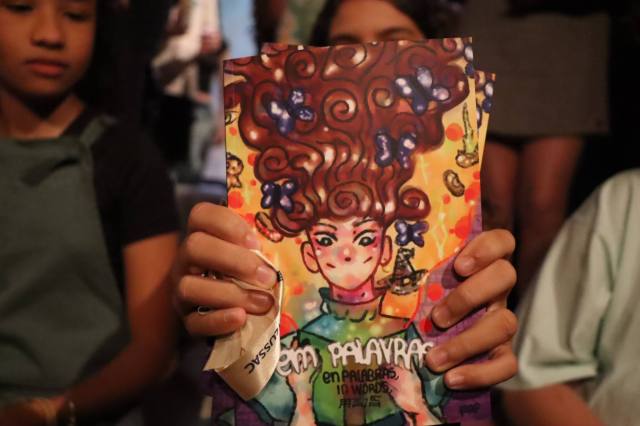 Lançamento em Palavras